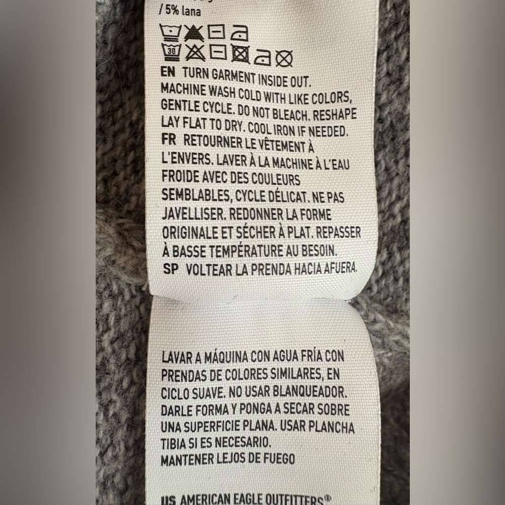American Eagle Gray S Fair Isle Sweater - Picture 8 of 8